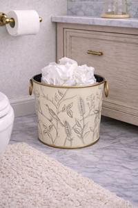 Cubo de basura metálico con estampado de aves botánicas y doble asa dorada, accesorio para decoración de interiores de boutiques u hoteles, procedente de la India. - Product Image 6