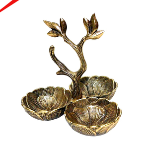 Juego de Tazones de Metal de Lujo con Diseño de Hojas y Asa en Forma de Árbol, Servidor de Aperitivos de Tres Secciones, Bandeja Decorativa para Frutos Secos, Premium - Product Image 1