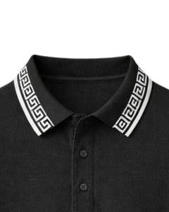 Polo personnalisé noir pour homme en mélange de coton, décontracté, à manches courtes, idéal pour l'été, avec col, poignets et ourlet contrastants à motif grec. - Product Image 4