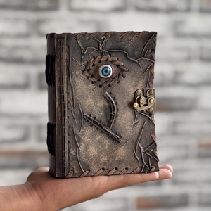 Diario de hechizos de cuero inspirado en Hocus Pocus, 7x5 pulgadas, diseño de ojo, 200 páginas, Grimorio gótico de terror, regalo de Halloween - Product Image 5