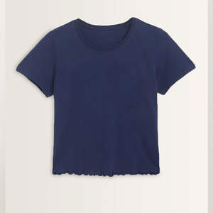 Ensemble deux pièces en coton uni pour femmes, personnalisable avec logo, t-shirt à manches courtes coupe classique et short en coton - Product Image 5