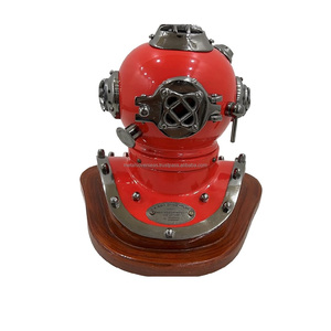 Casco de buceo de latón de estilo antiguo moderno, escultura de buzo marítimo de China para colección decorativa - Product Image 1