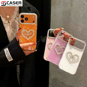 Funda Protectora para iPhone 17/16/15/<span class=keywords><strong>14</strong></span> con Diseño de Corazón y Lazo, Textura de Mármol Brillante, Plisada, con Cristales y Perlas, a Prueba de Golpes - Product Image 2
