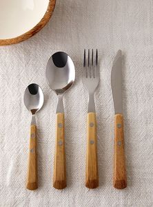 Ensemble de couverts en acier inoxydable poli miroir de qualité supérieure avec manche en bois pour hôtels, restaurants, cuisines domestiques, fêtes - Product Image 1