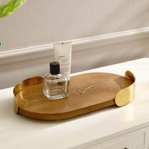 Nueva Bandeja de Servicio Metálica con Patrón Grabado, Diseño Vintage Hecho a Mano para Uso Decorativo en Bares, Restaurantes y Hoteles - Product Image 6