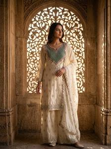 Traje Anarkali Tradicional Blanco Bordado con Dupatta, Corte Holgado, Algodón, Ropa Casual India y Pakistaní para Mujer, para Todas las Temporadas - Product Image 6
