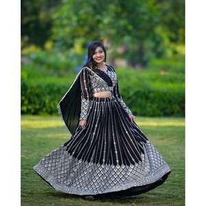ATTRACTIVE GEORGETTE FIL À BRODER ZARI TRAVAIL LEHENAG CHOLI AVEC DUPATTA NOIR - Product Image 1