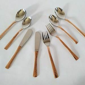 Cuchara, tenedor y cuchillo de madera biodegradables, ecológicos y desechables para restaurantes de comida para llevar. - Product Image 1