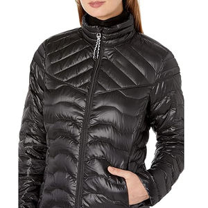 Veste matelassée décontractée pour femme, coupe ajustée et doublure en matière douce - Product Image 3