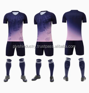 ชุดยูนิฟอร์มทีมฟุตบอล ชุดเสื้อฟุตบอลพิมพ์ลายตามสั่ง กางเกงขาสั้น แห้งเร็ว ชุดกีฬา โพลีเอสเตอร์ สำหรับฝึกซ้อมและแข่งขัน รับผลิตแบบ OEM ODM จากโรงงาน - Product Image 4