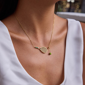 Collier de tennis en acier inoxydable plaqué or 18 carats style ports, avec pendentif raquette de tennis - Product Image 3