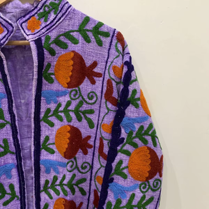 Chaqueta Corta de Invierno Morada Hecha a Mano, Estilo Vintage Suzani, Chaqueta Corta de Invierno TNT, Ropa de Fiesta, Regalo para Ella, Talla Única - Product Image 1