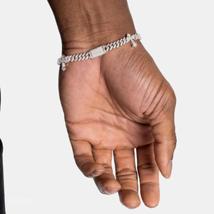 Pulsera de Diamantes VVS Moissanite con Cadena Cubana Cruzada, Estilo Hip Hop de Lujo Cristiano, Chapada en Oro sobre Plata 925, con Incrustaciones de Diamantes Dvars - Product Image 2