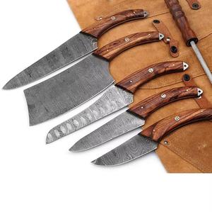Ensemble de couteaux de chef en acier damas à 67 couches, 6 pièces, faits à la main, avec manche personnalisé ambidextre, bord dentelé tranchant, multi-usages - Product Image 1
