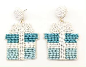Pendientes multicolor de primera calidad con cuentas 100% de vidrio y bordados artísticos diseñados para celebraciones y glamour diario. - Product Image 3