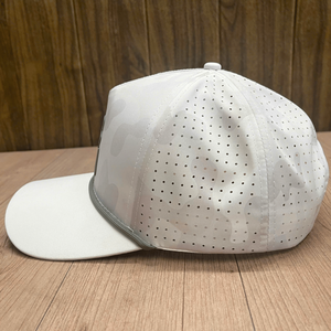 Casquettes de baseball camouflage personnalisées à 5 panneaux avec patch logo en PVC caoutchouc découpé au laser, trou perforé, imperméables, sportives, à visière incurvée, pour le golf - Product Image 3