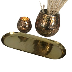 Plateau de service en laiton vieilli de taille personnalisée dernier style de forme ovale de haute stabilité pour la décoration de la cuisine à la maison et le service des aliments - Product Image 2