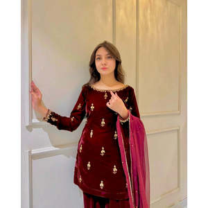 ชุดราตรีออกแบบชุดแฟนซีปาร์ตี้สวมด้านบนพร้อมกางเกงและ dupatta - Product Image 2