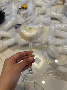 Verre à vin décoratif artisanal en coquillages naturels, style artisanal, vente en gros d'usine, pour mariages et souvenirs cadeaux - Product Image 1