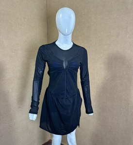 Nouvelle robe de sport pour femme, best-seller, avec short intégré, manches longues, séchage rapide, extensible, pour le fitness et le golf. - Product Image 1