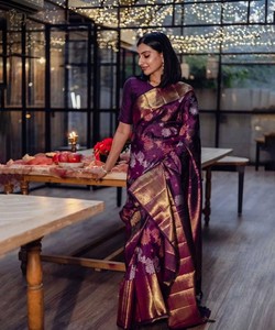 Purple Silk Saree With Gold Border Traditional Indian Wedding Wear Women's <b>Floor</b>-Length Sari Regular Fit All Seasons - Product Image 4