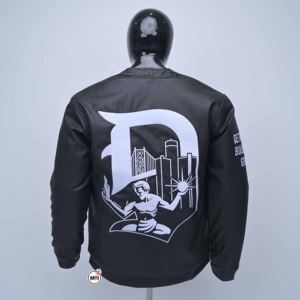 Chaqueta de Cuero PU Negra para Hombre a Precio Económico al por Mayor, con Logotipo Bordado, Cierre de Botones Delanteros, Corte Regular, Estilo Casual, para Otoño - Product Image 2