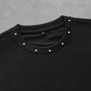 เสื้อยืดโอเวอร์ไซส์สีดำสำหรับผู้ชาย แขนสั้น คอกลม ประดับเพชรลายเรขาคณิต สไตล์สตรีท ผ้าถัก ระบายอากาศได้ดี - Product Image 6