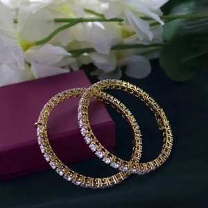 Brazalete de Diamantes Moissanite de Primera Calidad para Mujer, Joyería Fina, Regalo de Aniversario y Compromiso, Disponible para la Venta - Product Image 2
