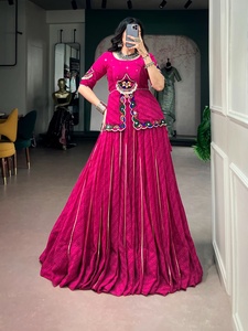 Lehenga et Blouse Rose Traditionnel en Georgette Imprimée avec Dentelle Gota Patti, Style Indien et Pakistanais, Longueur Ras du Sol, Coupe Ample, pour Mariage Femme - Product Image 1