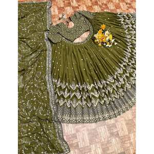 Conjunto de trabajo de bordado de secuencia de Lehenga Choli para mujer de diseñador - Product Image 4