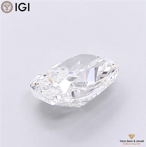 Bague de Mariage Classique Élégante en Forme de Coussin avec Diamant de Laboratoire CVD Certifié IGI 4,50 Carats Couleur E Pureté VS1 - Product Image 5