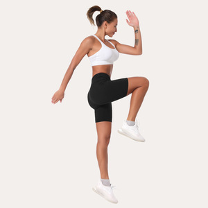 Shorts cyclistes taille haute pour femme, noir uni, en polyester tricoté, coupe régulière, taille élastique, séchage rapide, respirant, pour l'entraînement - Product Image 2
