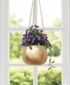 Pots de fleurs suspendus plaqués or avec chaînes pour décoration murale, design minimaliste moderne, jardinières pour plantes et fleurs d'intérieur - Product Image 2