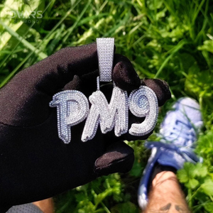 Pendentif personnalisé avec numéro et initiale en lettres, style hip-hop, luxe, plaqué or, argent 925, moissanite, pour homme et femme - Product Image 4
