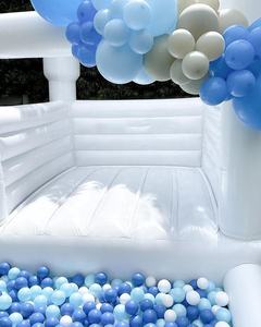 White Bouncy Castle White Bounce House Weißer Pullover für die Hochzeit - Product Image 5