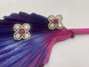 Boucles d'oreilles clous de luxe en forme d'étoile, plaquées or 18 carats, pour femme, classiques, à porter au quotidien, faites à la main, cadeau de fête - Product Image 2