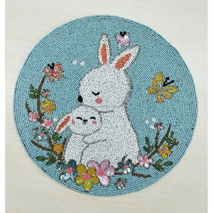Joli set de table rond perlé fait main avec perles de verre, motif lapin, pour décoration de table printemps/pâques - Product Image 4