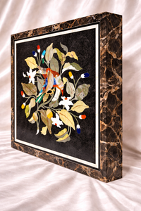 Mesa de Centro de Mármol Negro Hecha a Mano con Incrustaciones de Piedra Pietra Dura, Forma Octogonal Moderna y Ecológica, Regalo de Diwali, Uso en Interiores, Exportación - Product Image 4