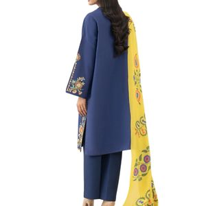 Shalwar Kameez Azul Marino Estampado para Mujer, Tacto de Seda, Transpirable, Resistente a las Arrugas - Product Image 2