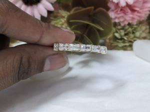 Anillo de boda de media eternidad con diamante cultivado en laboratorio de corte radiante de 1.90 quilates, oro amarillo de 14k, anillo a juego, regalo de aniversario para mujer - Product Image 3