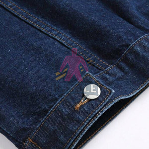 เสื้อแจ็คเก็ตยีนส์ผู้ชายแฟชั่น โลโก้ด้านหน้า ระบายอากาศ แห้งเร็ว ผ้าฝ้าย 100% กันลม ขายดี เสื้อแจ็คเก็ตฤดูหนาว - Product Image 4