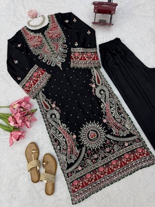 Nouvelle collection de robes de mariée, kaftans et pantalons pour les festivals, disponibles à prix abordable - Product Image 5