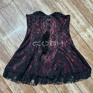 เดรสคอร์เซ็ทสีแดงเบอร์กันดีและสีดำแต่งลูกไม้สไตล์วินเทจ  กระชับสัดส่วนด้วยโครงเหล็ก  ชุดมินิเดรสคอร์เซ็ท - Product Image 3