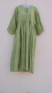 Vestido de Gasa de Algodón a Rayas: Midi con Estampado de Bloques y Escote Profundo - Product Image 6