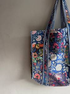 กระเป๋าผ้าฝ้ายโบฮีเมียนลายดอกไม้แบบแผง  หูหิ้วแบบลายทาง เปิดด้านบน ใช้ได้ทุกฤดู กระเป๋าช้อปปิ้ง ของขวัญสำหรับเธอ - Product Image 4