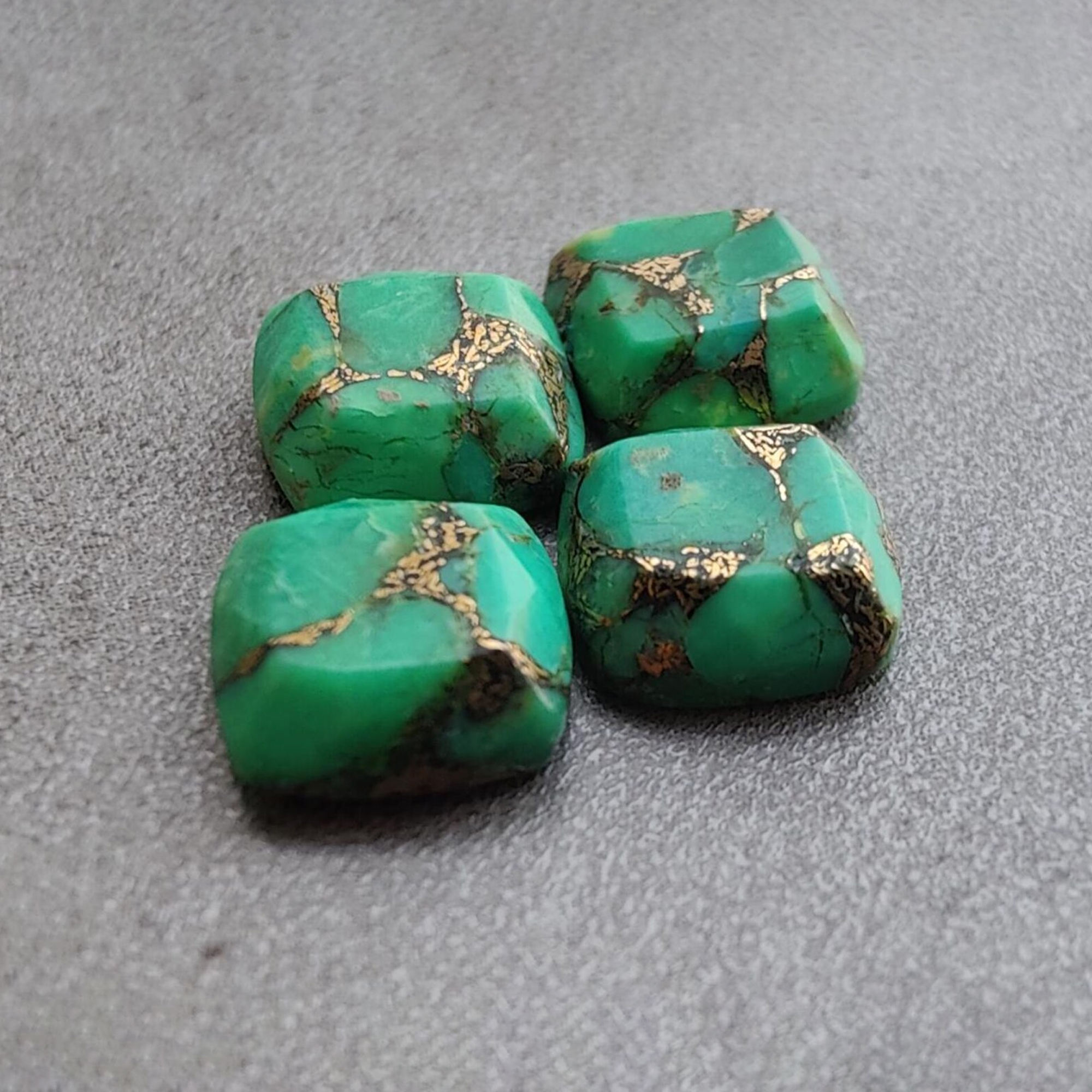 เหมือนในรูป