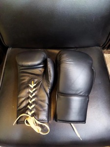 Gants de boxe vintage en cuir tanné, faits à la main, robustes, pour l'entraînement, finition classique de qualité supérieure pour le sparring de boxe - Product Image 6