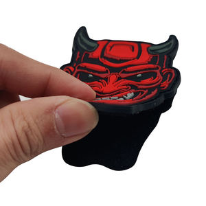 Patch en PVC style Glow, badge personnalisé avec logo pour équipements de plein air, sacs à dos, casquettes, vestes et activités nocturnes, fabrication en gros - Product Image 3