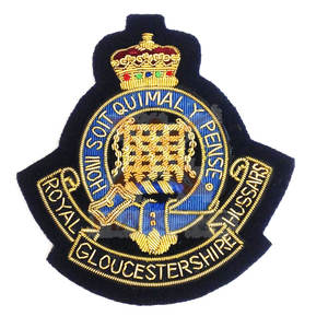 ป้ายปักมือสีพื้น ดีไซน์โดดเด่น ป้ายปักมือสั่งทำพิเศษ ป้ายปักมือแบรนด์ส่วนตัว - Product Image 1