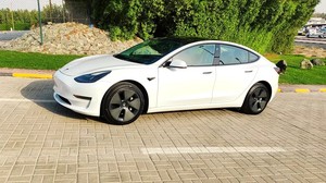 La Model 3 Performance, VOITURE ÉLECTRIQUE - Product Image 3
